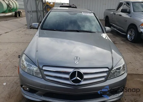 2010 Mercedes-Benz C 300 из США, поврежденный, VIN WDDGF5EB7AF472124
